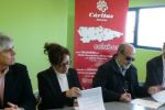 Cáritas Koopera Astur, promovida por Cáritas Asturias, firma convenio con COGERSA para ampliar su red de contenedores de recogida de textil y calzado.