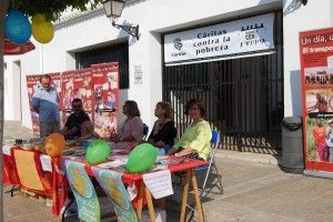 Cáritas lleva el comercio justo a la feria de San Antonio de Benagéber